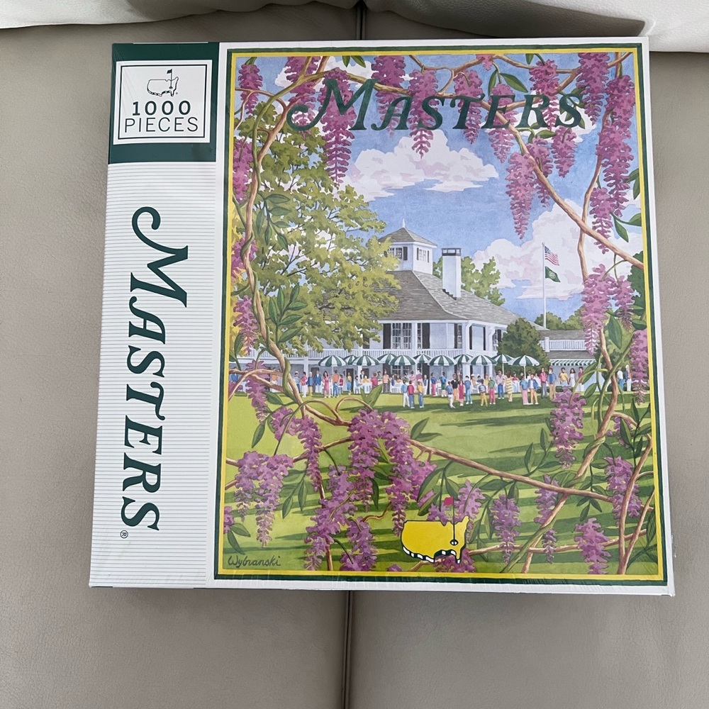 Masters 1000-Piece Puzzle - Vibrant Green and Purple